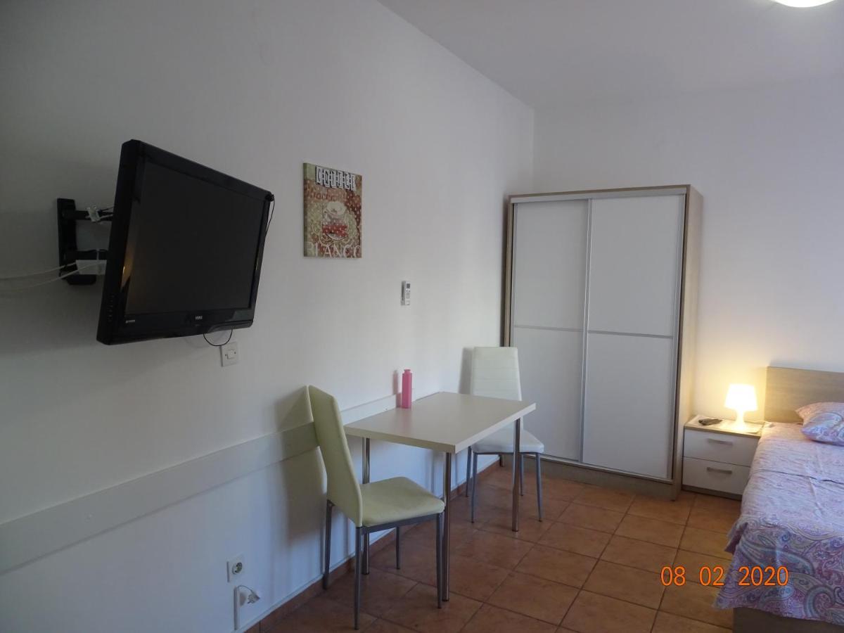 Apartments Antea & Magdalena Pirovac Extérieur photo