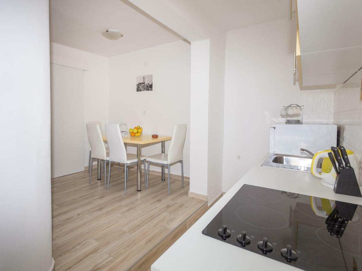 Apartments Antea & Magdalena Pirovac Extérieur photo