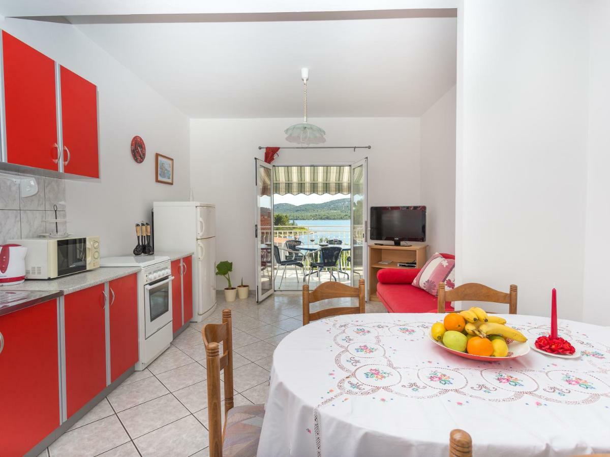 Apartments Antea & Magdalena Pirovac Extérieur photo