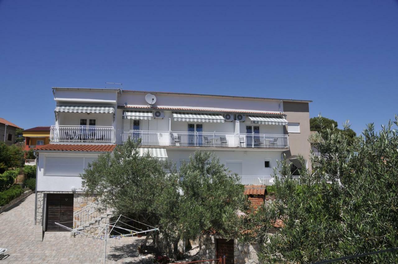 Apartments Antea & Magdalena Pirovac Extérieur photo